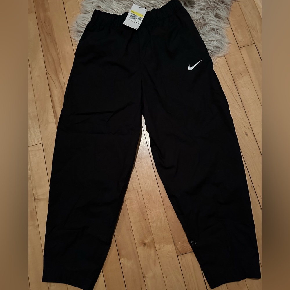 Nike Loose Fit High Rise Pants